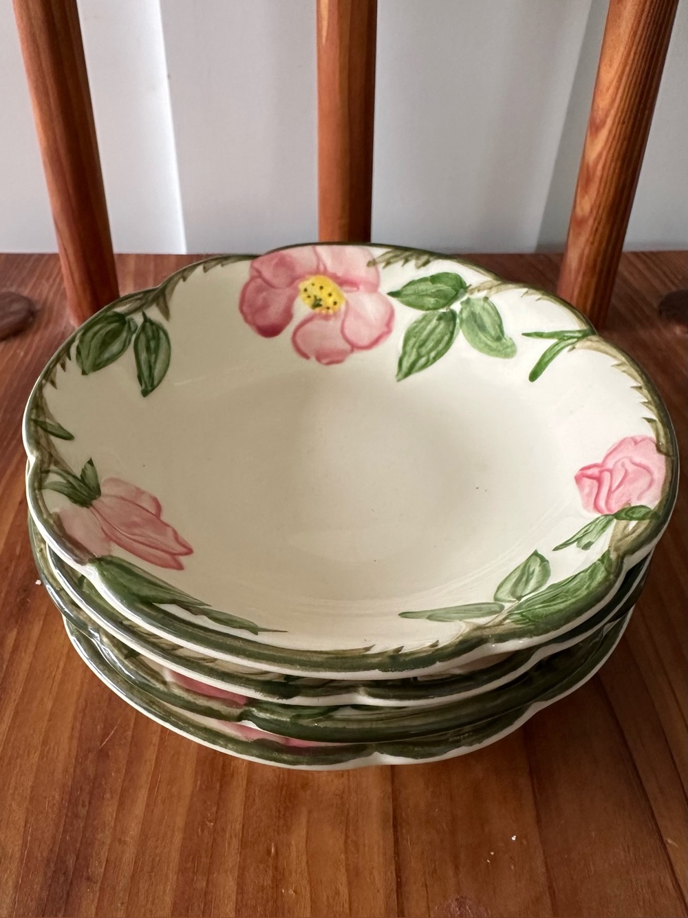 Set of 4 Vintage Franciscan Desert Rose Bowls